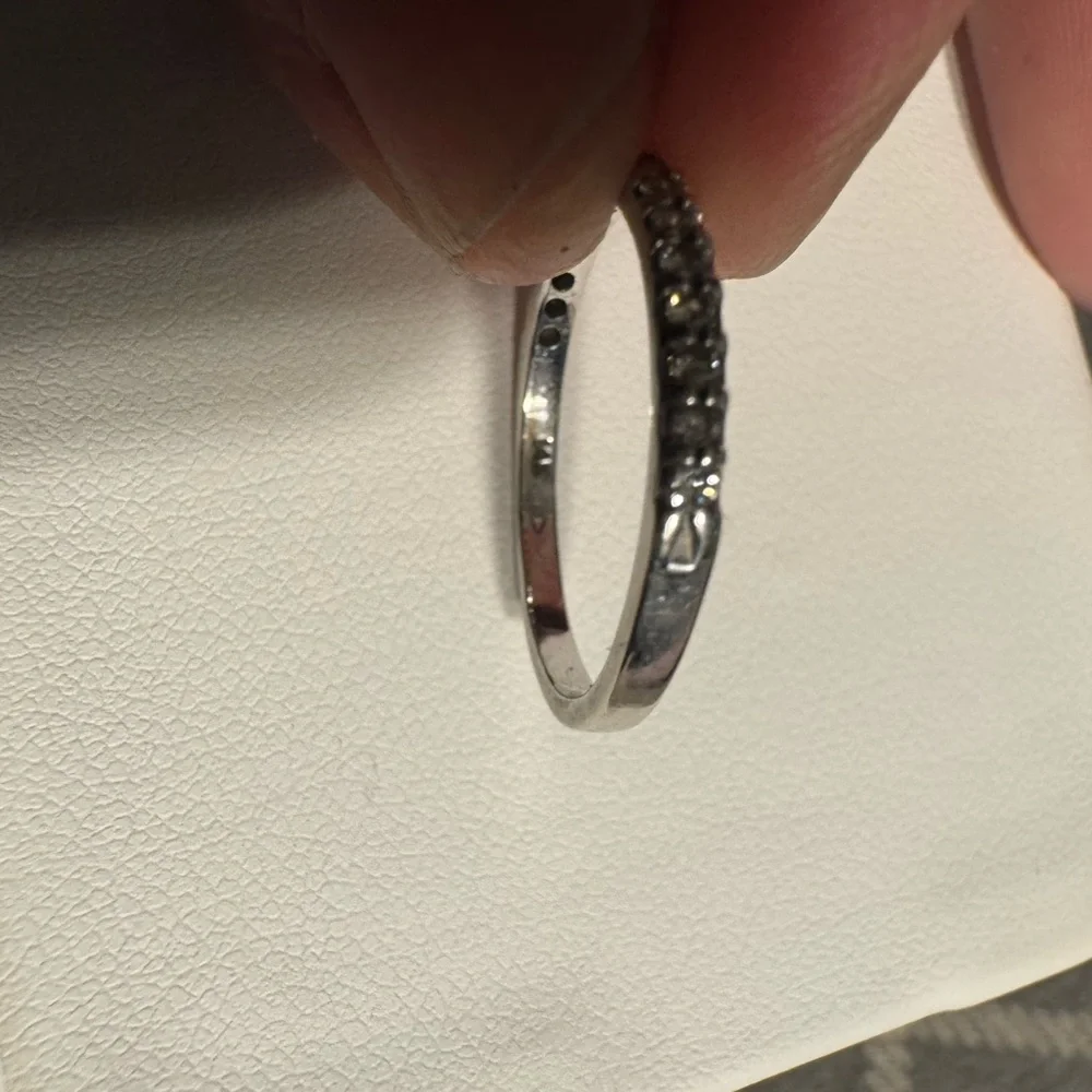 Wedding band. White gold. Size 6